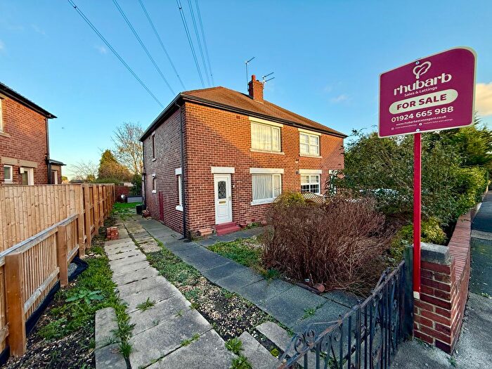 2 Bedroom Semi Detached House For Sale In George Street, Outwood, Wakefield, West Yorkshire, WF1