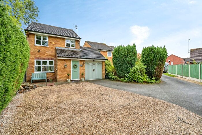 3 Bedroom Detached House For Sale In Kinross Close, Fearnhead, Warrington, Cheshire, WA2