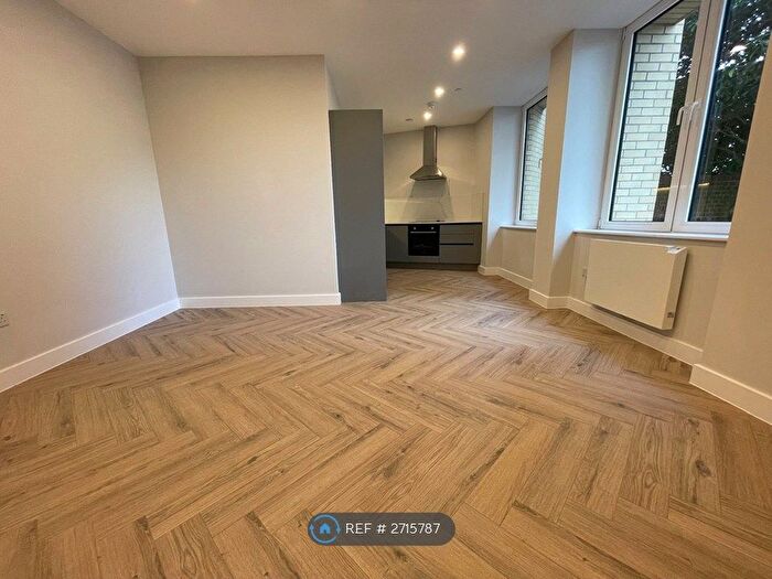 2 Bedroom Flat To Rent In Carlton Crescent, Southampton, SO15