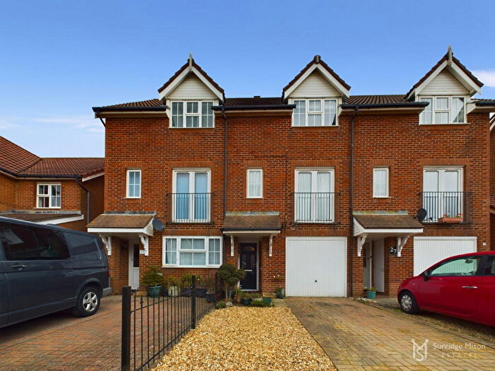 3 Bedroom Town House For Sale In Cabot Close, Eastbourne, East Sussex, BN23