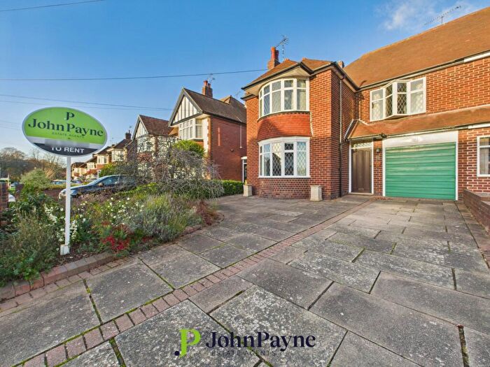 4 Bedroom Semi Detached House To Rent In Baginton Road, Styvechale, Coventry, CV3
