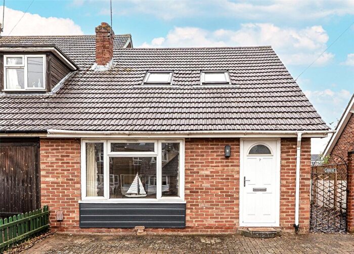 3 Bedroom End Of Terrace House For Sale In Churchill Close, Didcot, Oxfordshire, OX11