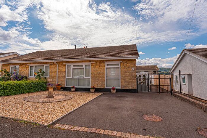 2 Bedroom Semi-Detached Bungalow For Sale In Ambryn Road, New Inn, NP4