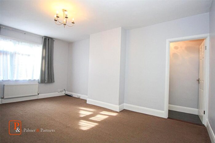 2 Bedroom Apartment To Rent In Harwich Road, Colchester, Essex, CO4