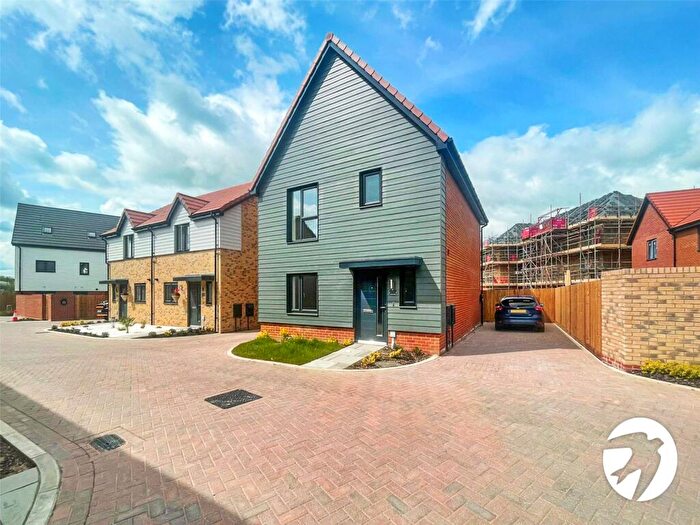 3 Bedroom Detached House To Rent In Tramway Drive, Faversham, ME13