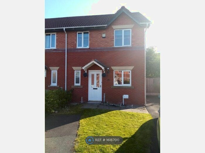 3 Bedroom Semi-Detached House To Rent In Sherwood Drive, Wigan, WN5