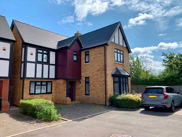5 Bedroom Detached House For Sale In Rose Court, Wolverton, Milton Keynes, MK12