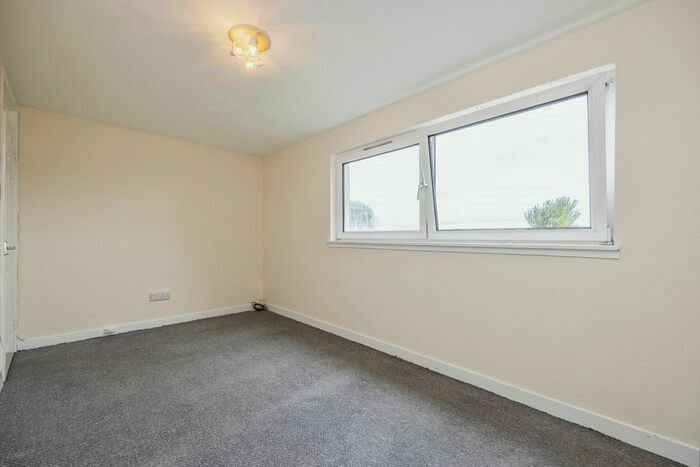 2 Bedroom Flat For Sale In Hobart Street, Livingston, West Lothian, EH54