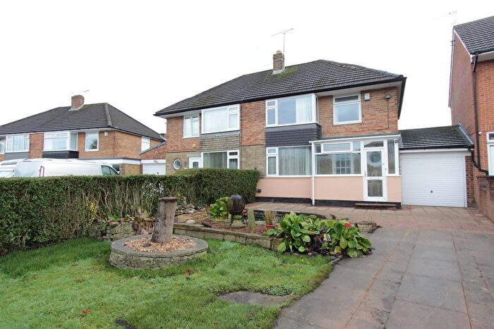 3 Bedroom Semi Detached House For Sale In Stenton Road, Sheffield, S8