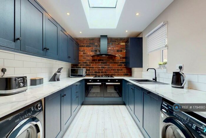 7 Bedroom Terraced House To Rent In Alderson Road, Liverpool, L15