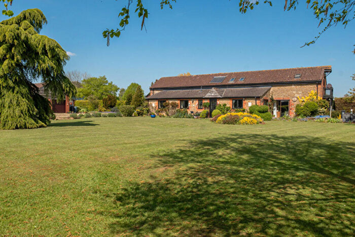 5 Bedroom Detached House For Sale In Hawk Street, Bromham, Chippenham, SN15