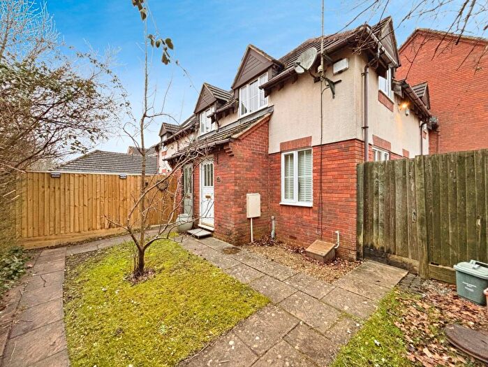 2 Bedroom Semi-Detached House For Sale In Hudson Way, Swindon, Wiltshire, SN25