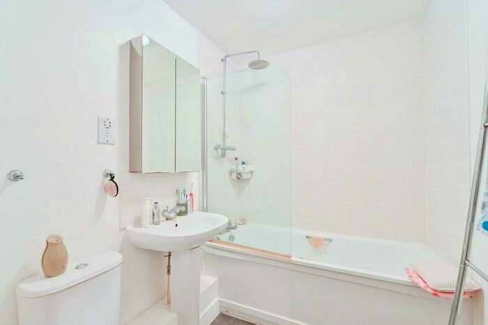 1 Bedroom Flat To Rent In Taylor House, Canary Wharf, London, E14