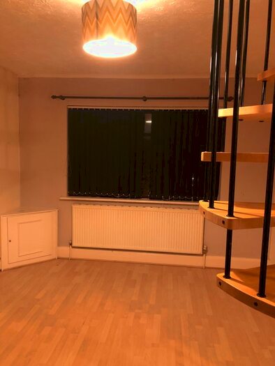 3 Bedroom Flat To Rent In Wake Green Road, Moseley, B13