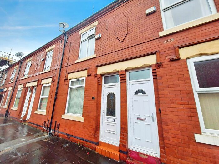 2 Bedroom Terraced House For Sale In Kara Street, Salford, M6