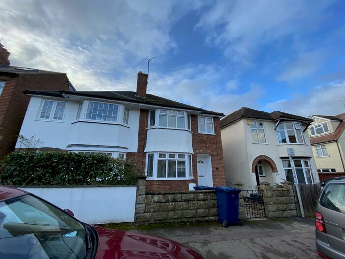 4 Bedroom Semi-Detached House To Rent In Stapleton Road, Headington, Oxford, Oxfordshire, OX3