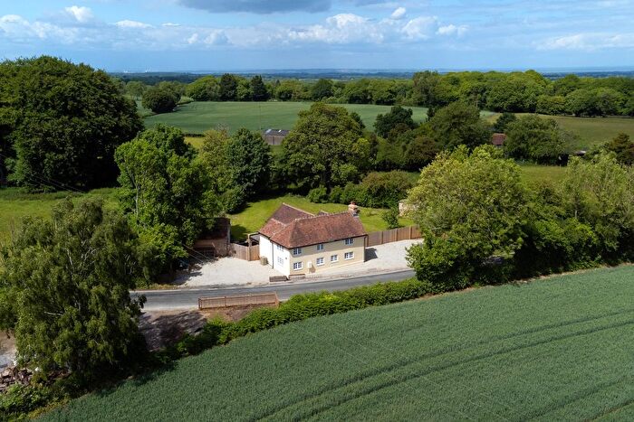 4 Bedroom Detached House For Sale In Faversham Road, Charing, TN27