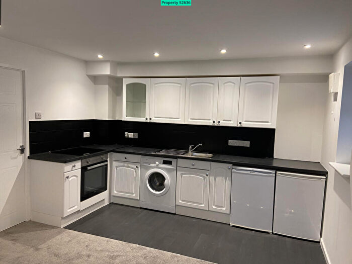 1 Bedroom Flat To Rent In Old Port Close, Tipton, DY4