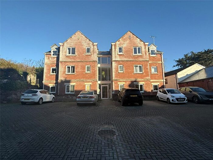 2 Bedroom Apartment To Rent In Parliament Street, Crediton, Devon, EX17