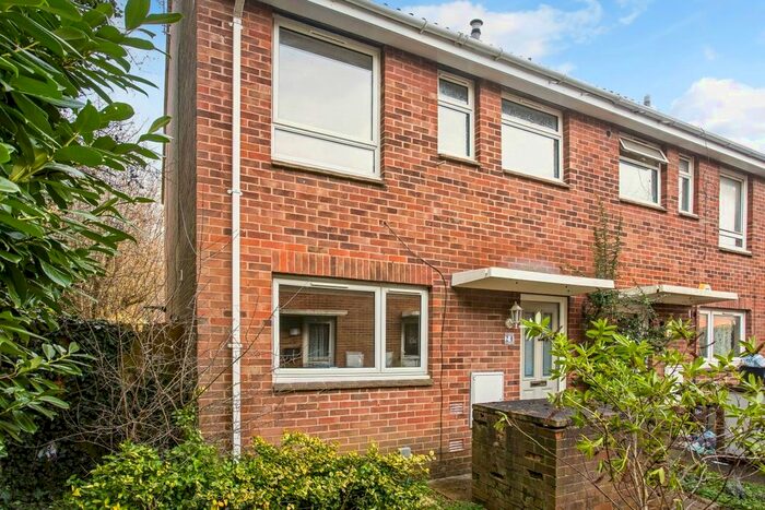 3 Bedroom End Of Terrace House To Rent In Widford Road, Welwyn Garden City, AL7