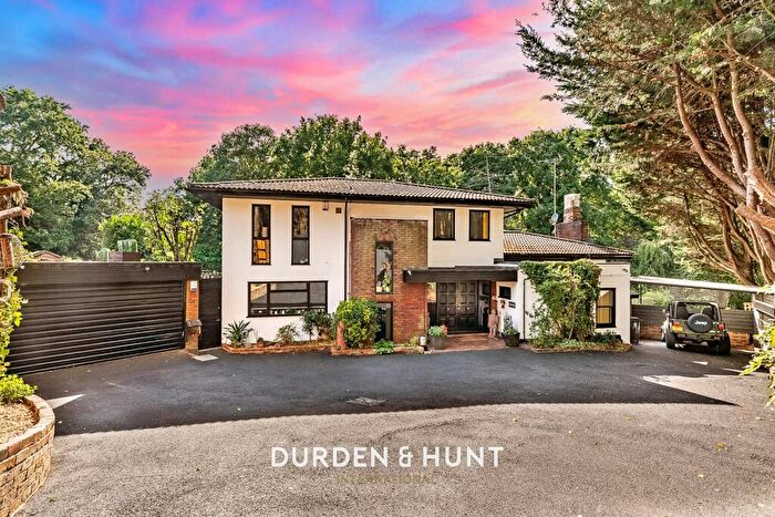 4 Bedroom Detached House For Sale In Baldwins Hill, Loughton, IG10