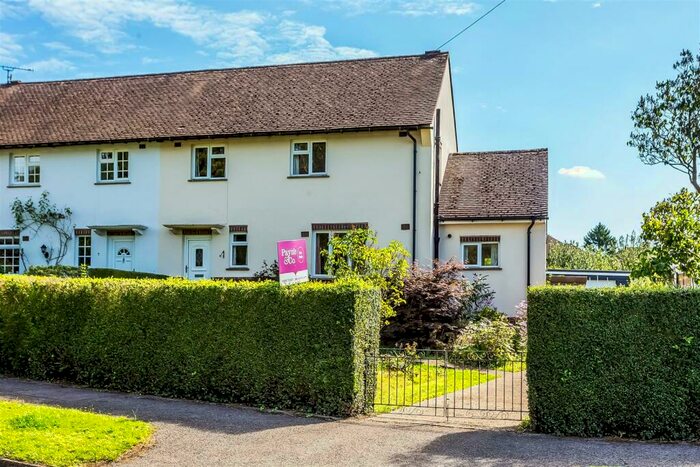 3 Bedroom Semi-Detached House For Sale In Ridlands Lane, Limpsfield Chart, RH8