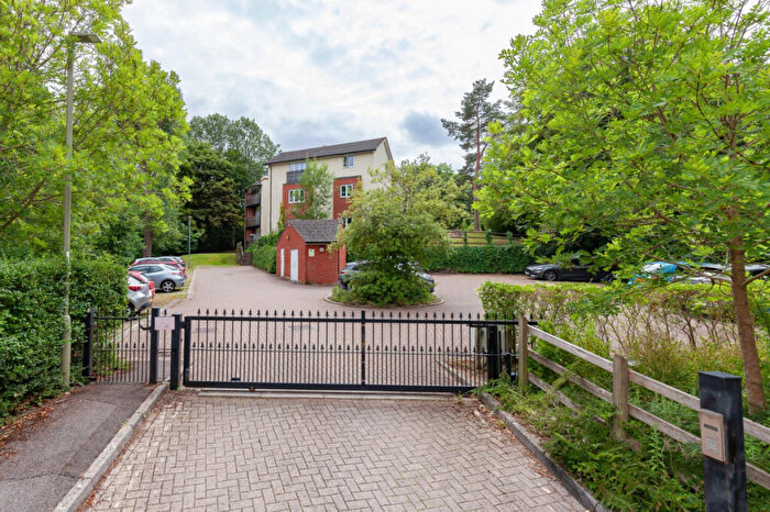 2 Bedroom Flat For Sale In Spring Lane, Headington, OX3