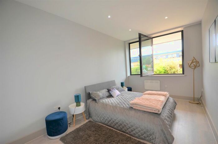 1 Bedroom Flat To Rent In Quilters Way, Aylesbury, HP22