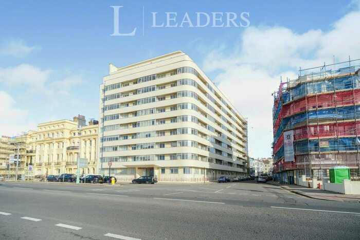 2 Bedroom Flat To Rent In Embassy Court, Brighton, BN1