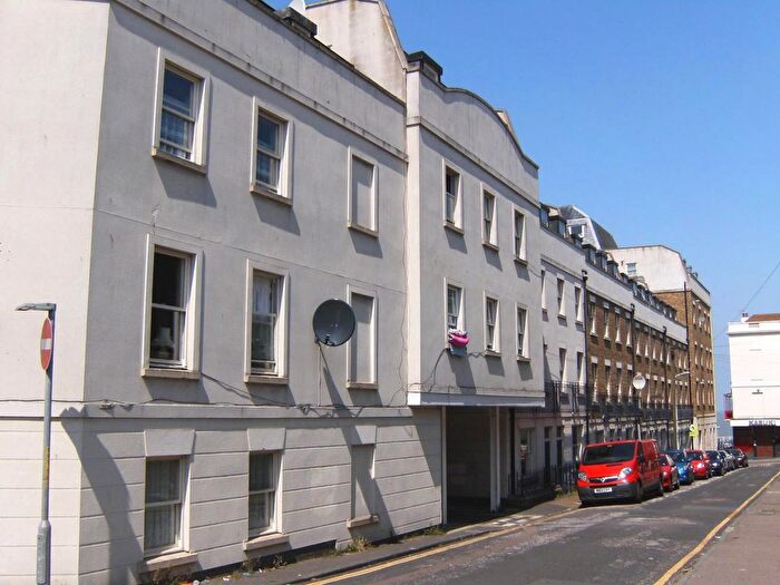 2 Bedroom Flat To Rent In Marine Gardens, Margate, Kent, CT9