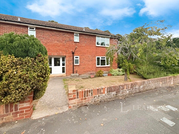 2 Bedroom Apartment To Rent In Folly View Road, SN7