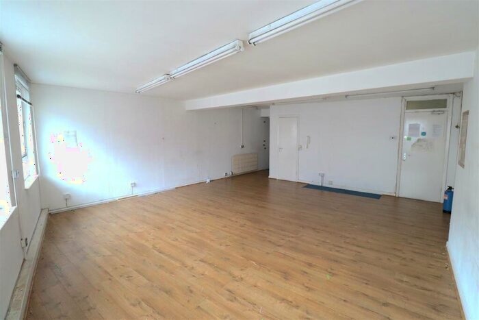 Office To Rent In St Albans Lane, Golders Green, NW11