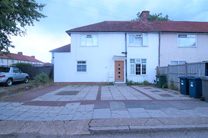 6 Bedroom Semi Detached House For Sale In Edwin Road, Edgware, Barnet, HA8