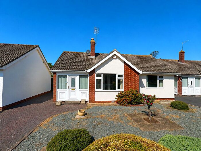 2 Bedroom Detached Bungalow For Sale In Links Gardens, Burnham-On-Sea, TA8