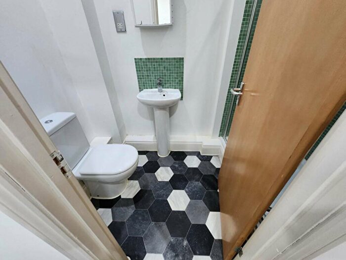 2 Bedroom Apartment To Rent In George Street, Nottingham, Nottinghamshire, NG1