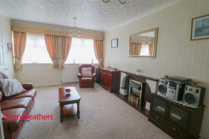 2 Bedroom Semi-Detached Bungalow For Sale In Sunnybank Crescent, Brinsworth, Rotherham, S60