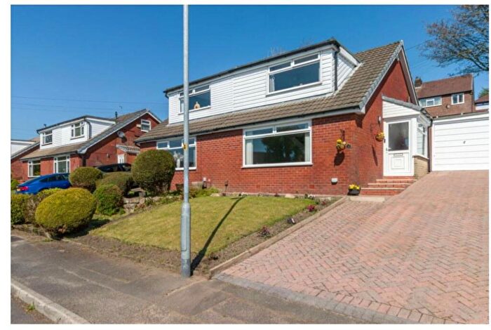 3 Bedroom Semi-Detached House For Sale In Sloane Avenue, Lees, Oldham, OL4