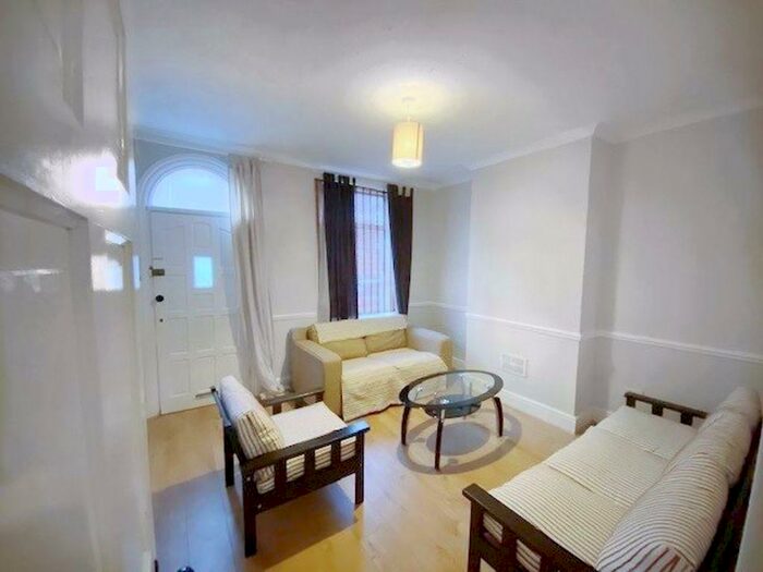 3 Bedroom Property To Rent In Manchester Street, DE22