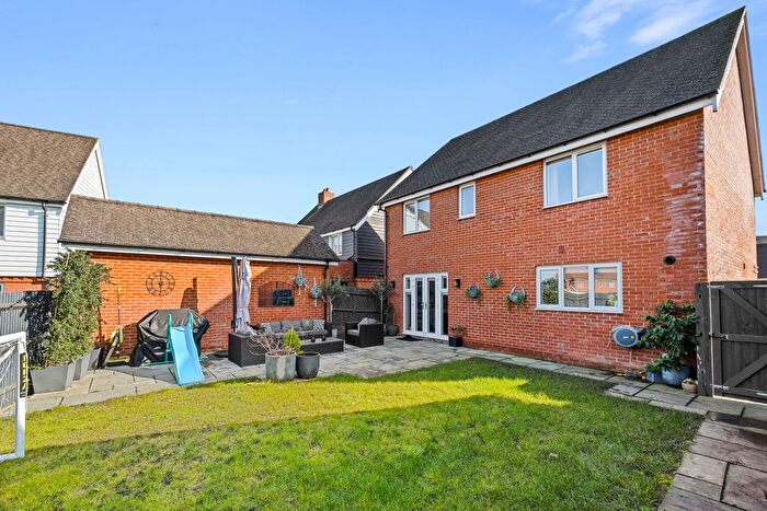 4 Bedroom Detached House For Sale In Ref: Sb - Brotherton Avenue, Westvale Park, RH6