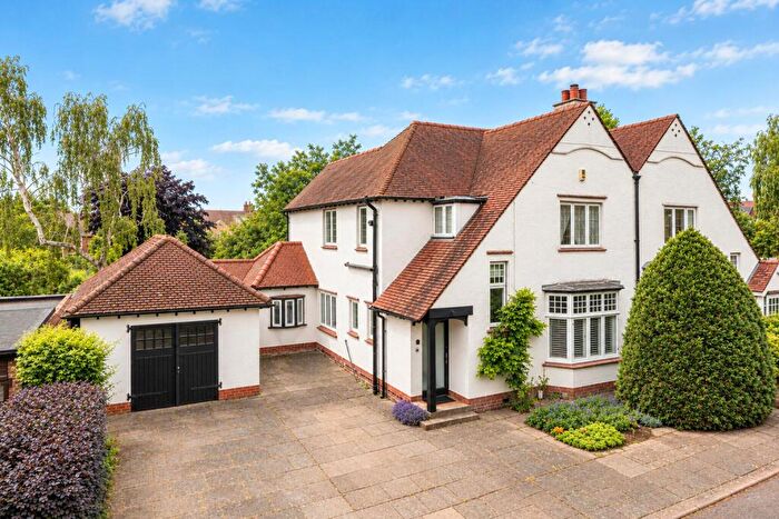 4 Bedroom Semi Detached House For Sale In Greenway, Weston Favell, Northampton, Northamptonshire, NN3