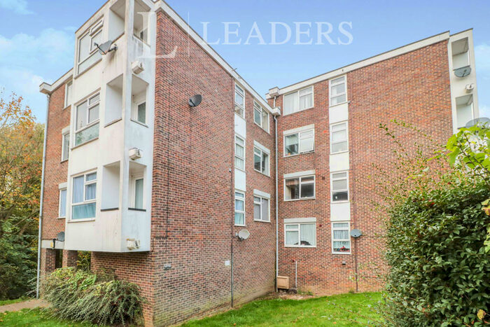 2 Bedroom Flat To Rent In Willowfield, CM18