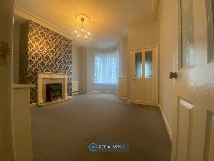 2 Bedroom Terraced House To Rent In Rochdale Old Road, Bury, BL9