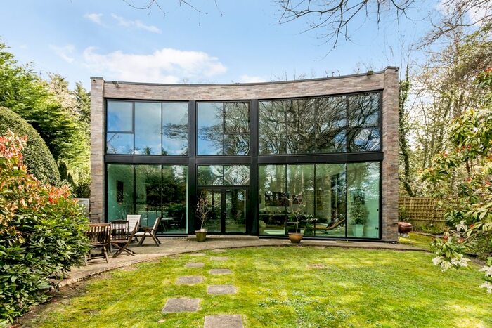 5 Bedroom Detached House To Rent In Warren Lane, Stanmore, HA7