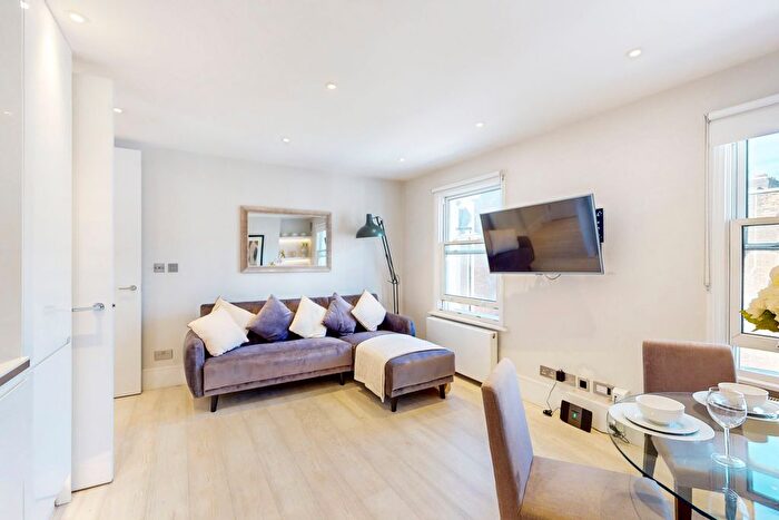 1 Bedroom Flat To Rent In Paddington Street, London, W1U