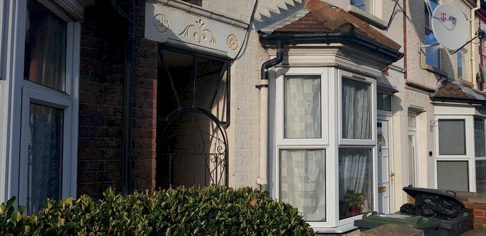 3 Bedroom Terraced House To Rent In Reginald Street, Luton, LU2