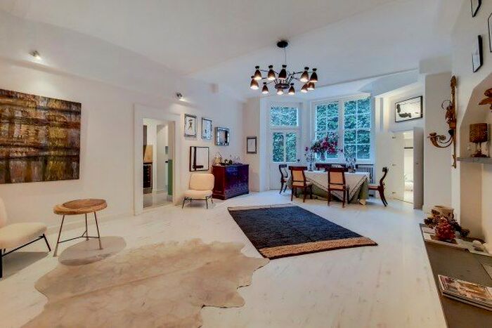 4 Bedroom Flat To Rent In Cadogan Square, London, SW1X