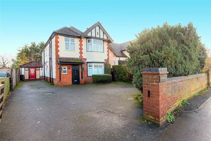 4 Bedroom Detached House To Rent In Holyport Road, Maidenhead, Berkshire, SL6