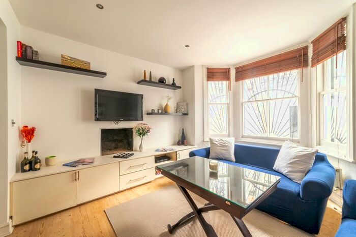 2 Bedroom Flat To Rent In Edith Grove, London, SW10