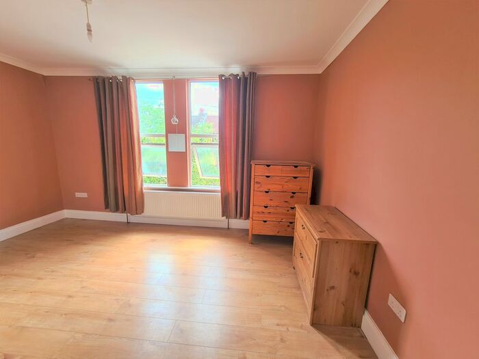 4 Bedroom End Of Terrace House To Rent In Homecroft Rd, London, N22