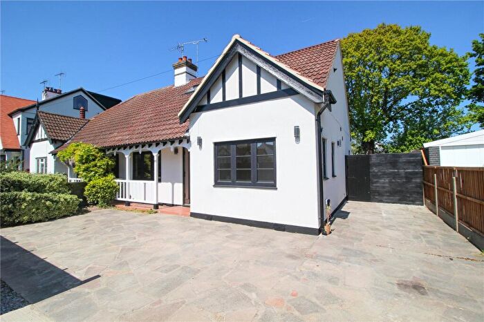 3 Bedroom Bungalow To Rent In Cavendish Gardens, Westcliff-on-Sea, Essex, SS0